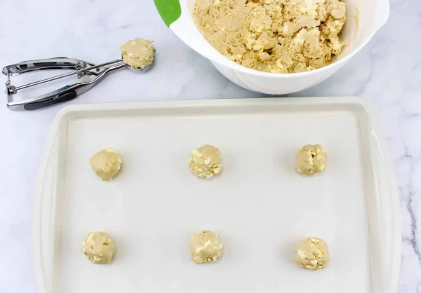 Caramel Buttered Popcorn Cookies
