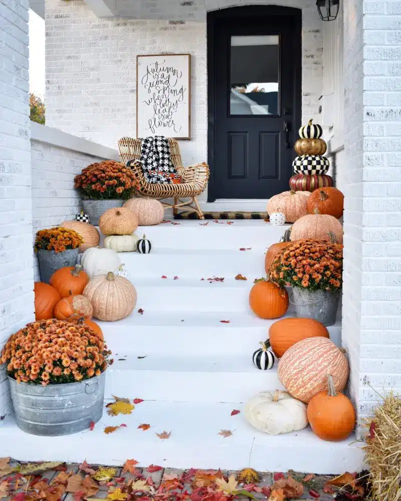 Autumn porch decor