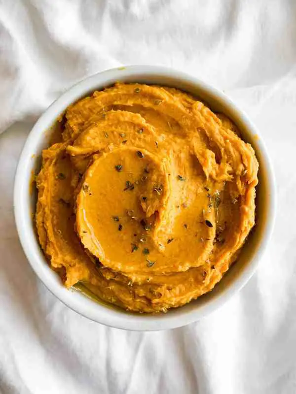 vegan Sriracha Sweet Potato Hummus