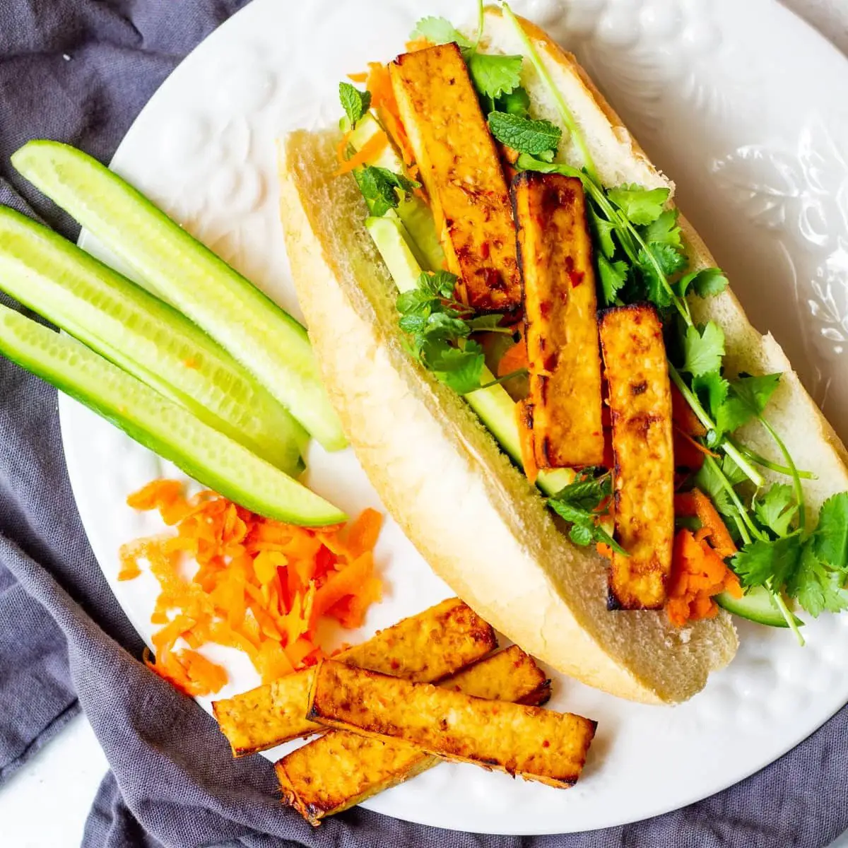 vegan bahn mi sandwich