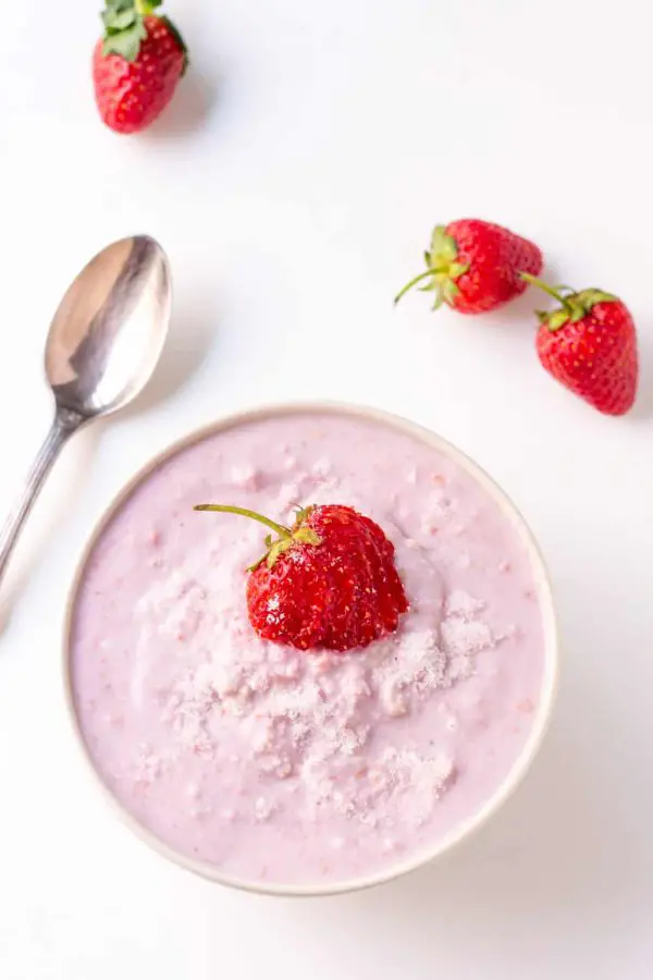 vegan strawberries and cream oatmeal