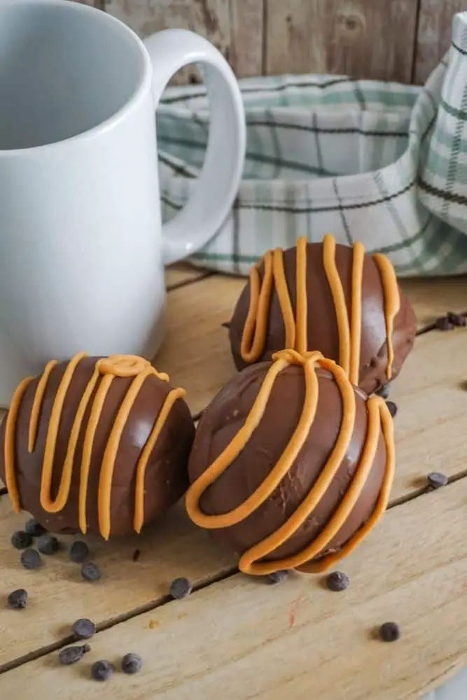 14 Of The Best Hot Chocolate Bomb Recipes