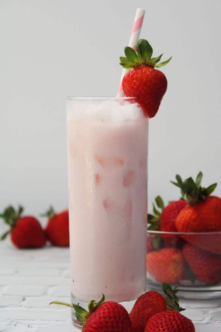 strawberry horchata non-alcoholic drink