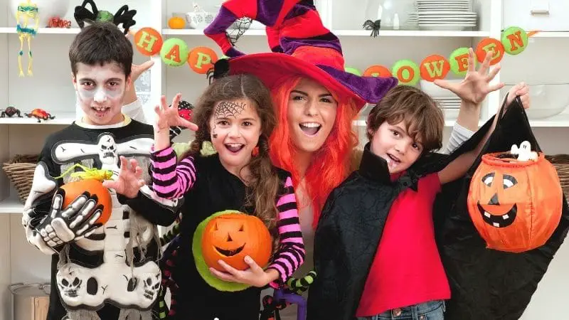 7 Tips for Keeping Everyone Safe on Halloween