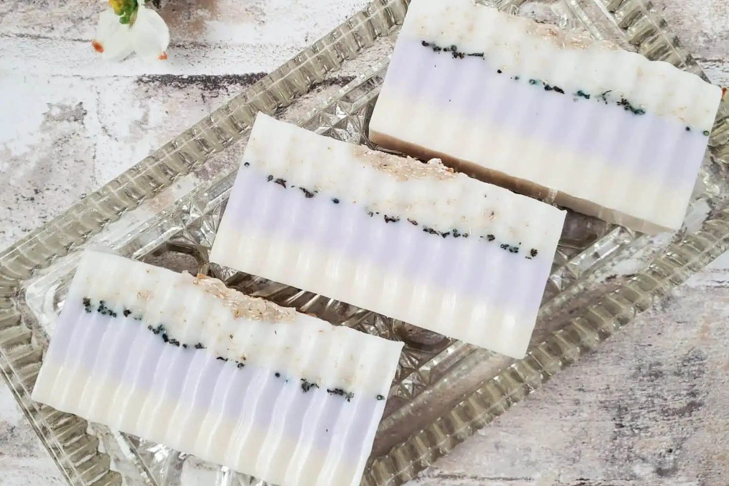 DIY Layered Exfoliating Honey, Lavender and Oatmeal Soap Directions