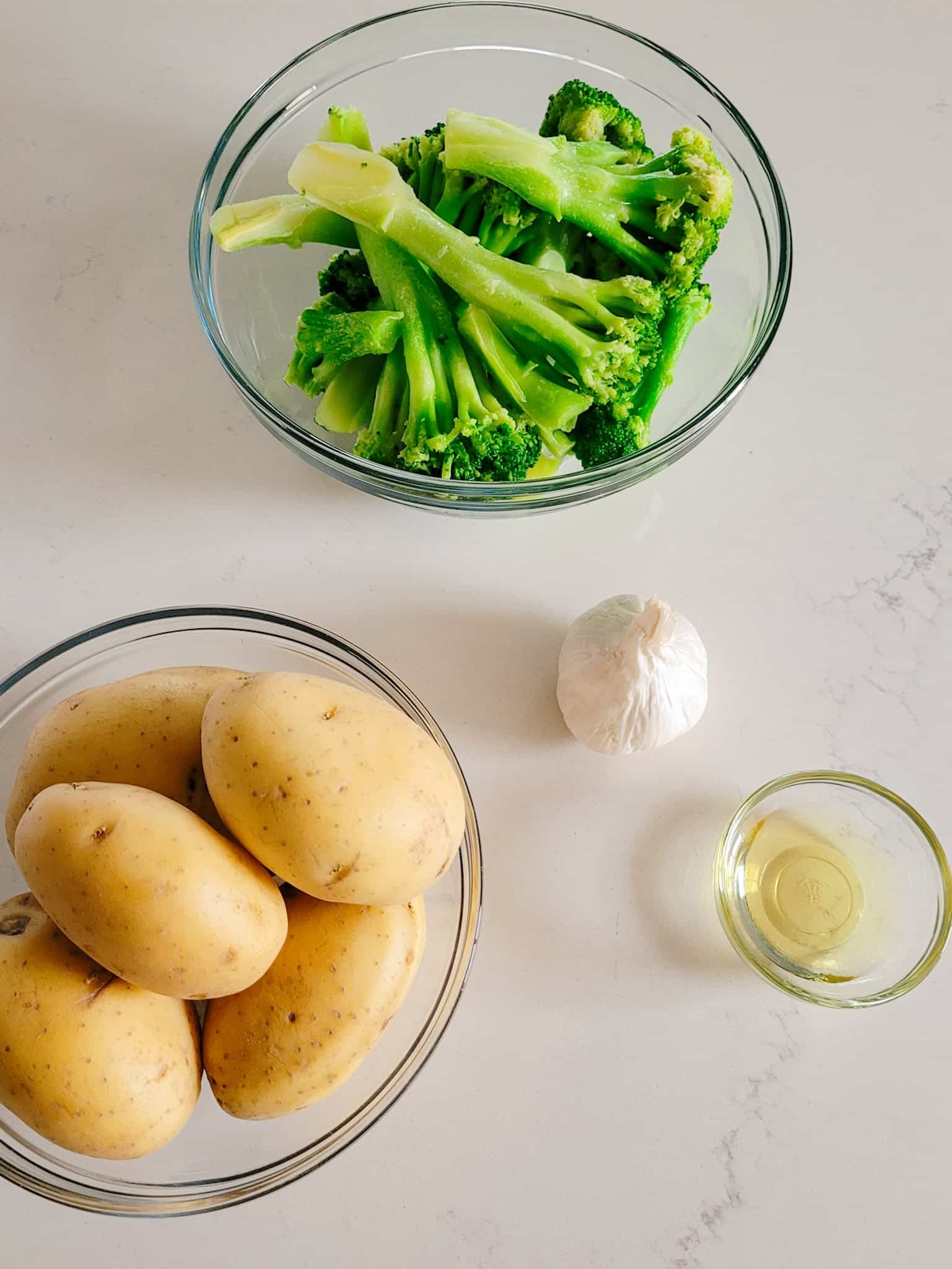 ingredients for galic roasted potatoes and broccoli
