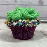 st patrick's day cupcake ideas recipe Easy* themed* cake mix * four leafed clover * shamrock