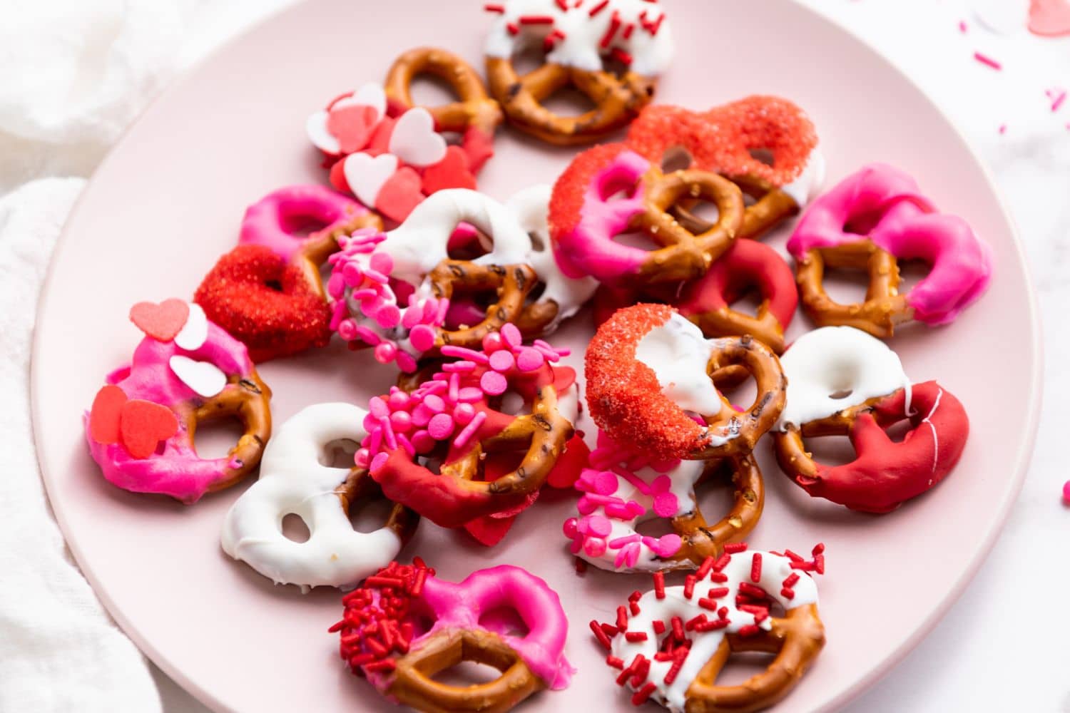 Valentine’ Day Chocolate Candy Covered Pretzels