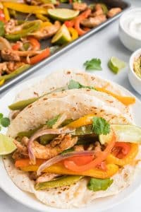 sheet pan chicken fajitas