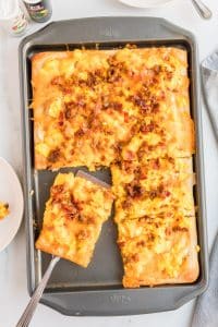 Sausage, Egg, and Bacon Breakfast Pizza