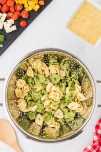 how to make Italian tortellini pasta salad