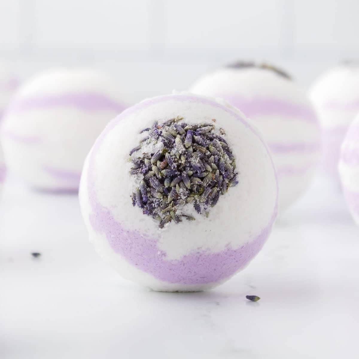 How to Make Lavender Bath Bombs