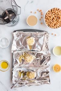 how to make roasted garlic hummus