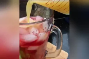 Pour Pineapple Juice