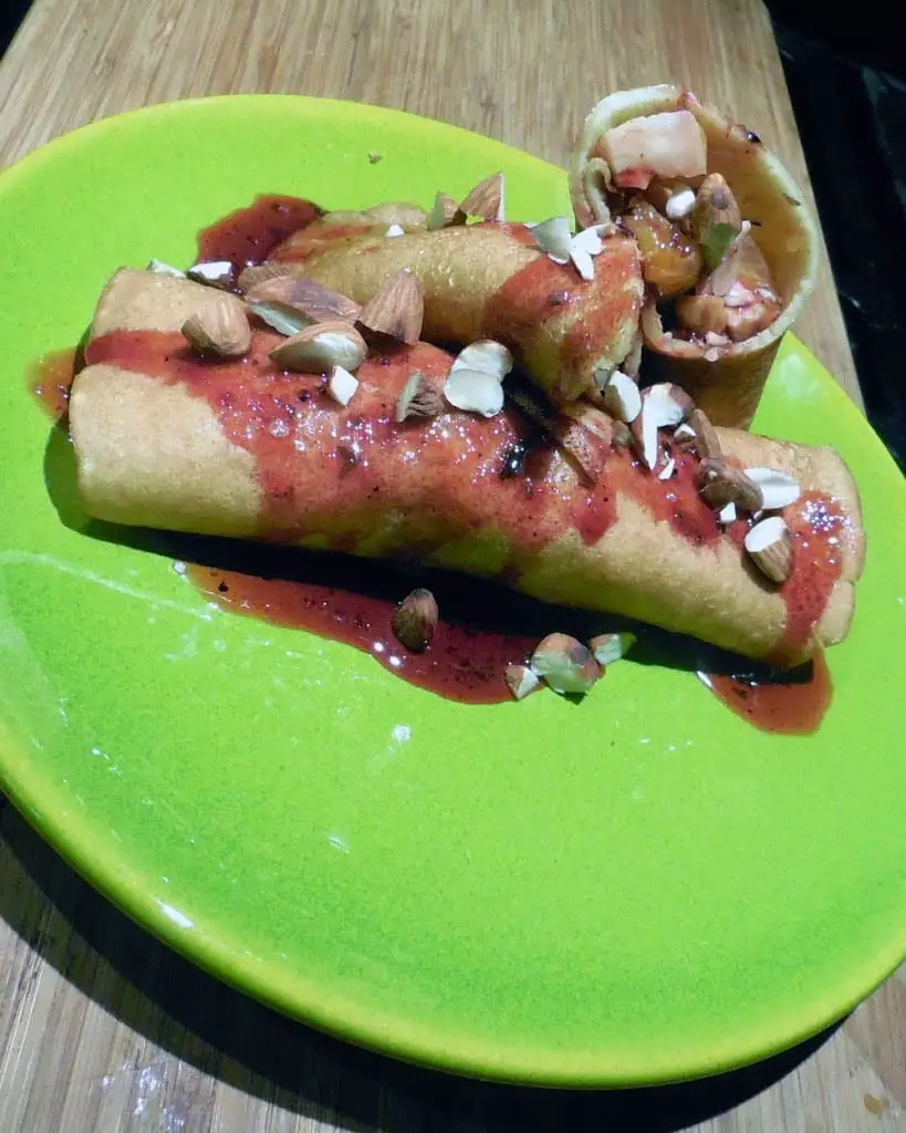 Chicken and Clementine Crepes Recipe with a Pomegranate and Clementine Sauce