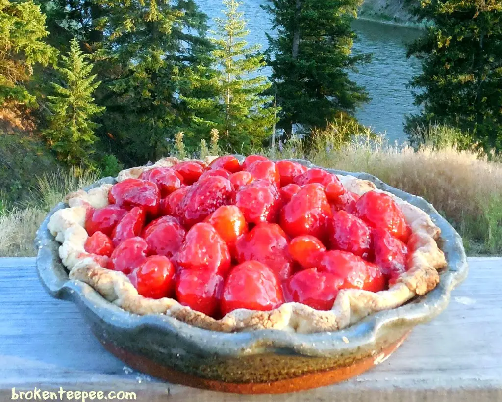 Strawberry Pie Recipe – Delicious with Vanilla Ice Cream
