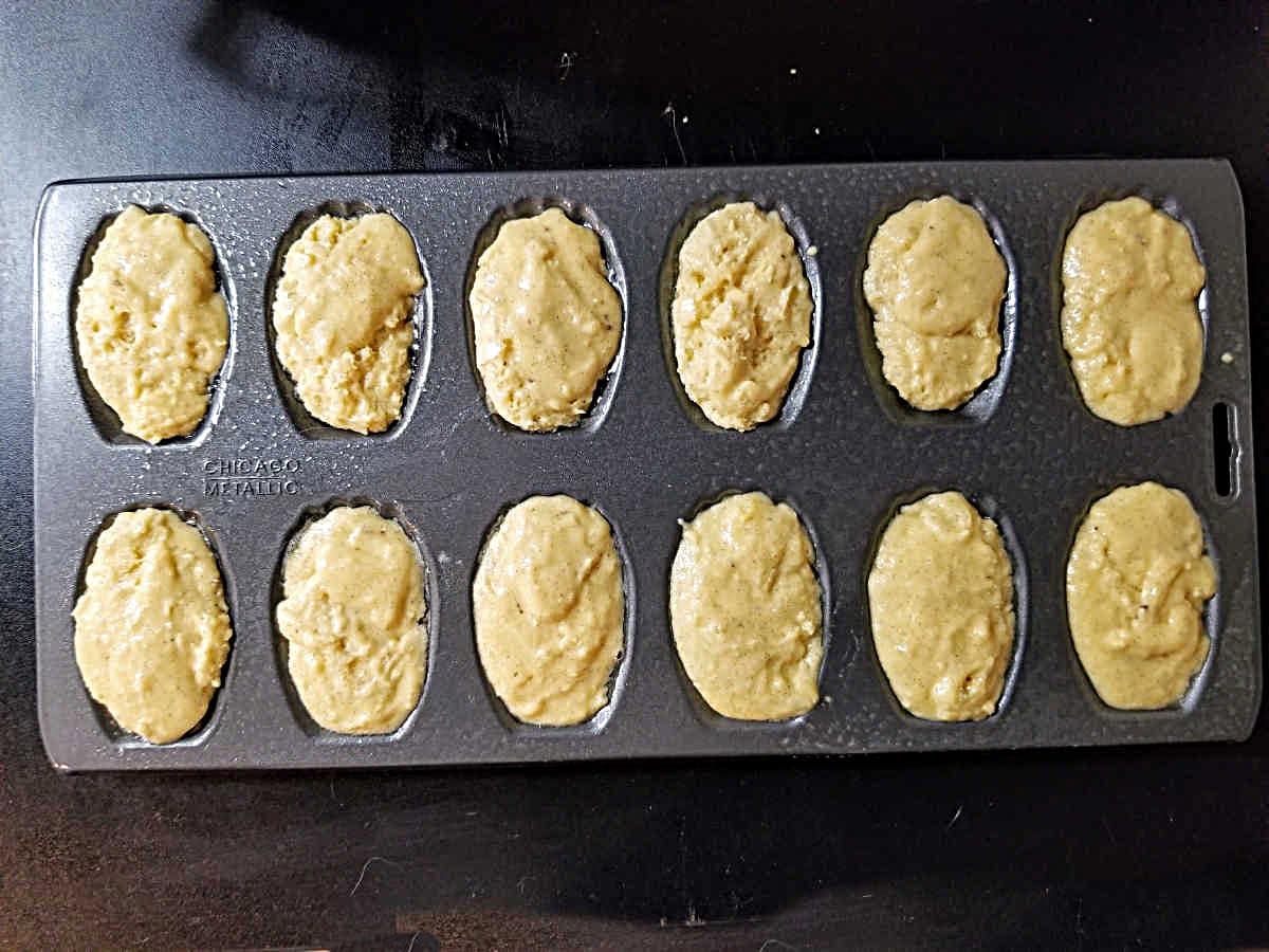 fill madeleine pan