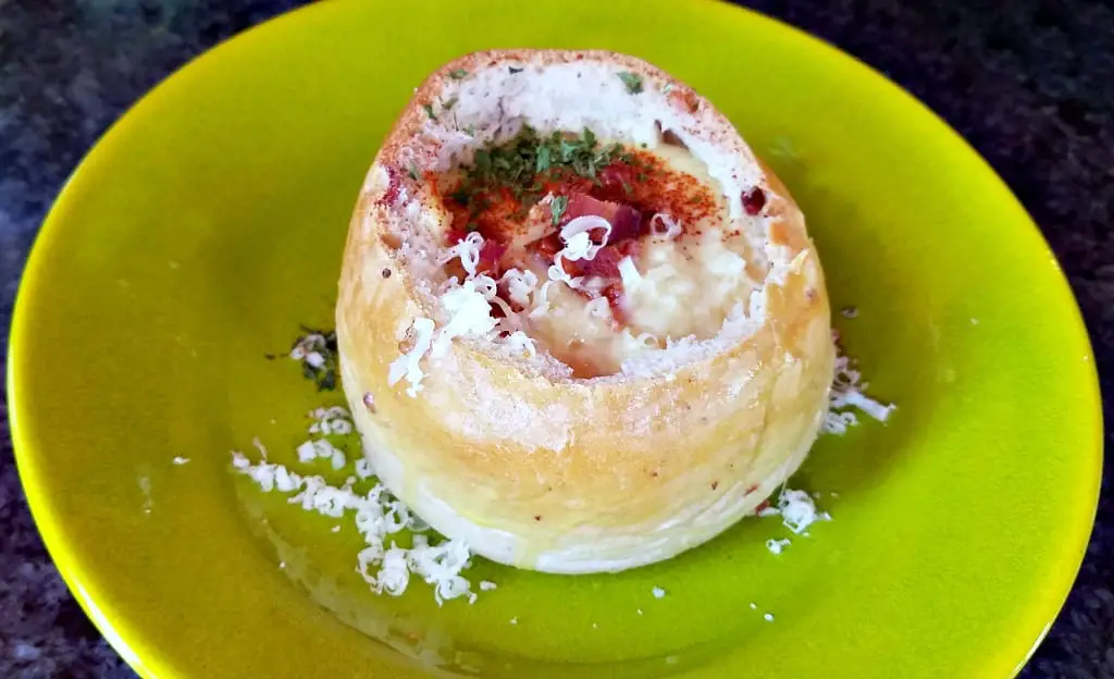 How to Make Bread Bowls – Cheesy Bacon Bread Bowl Recipe