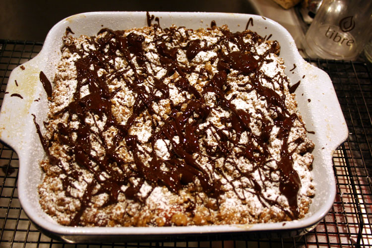 crumb cake, coffee cake, crumb cake with chocolate, best crumb cake