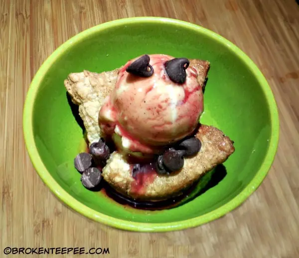 Anniversary Dinner Dessert Recipe: Homemade Vanilla Ice Cream in a Pastry Cup