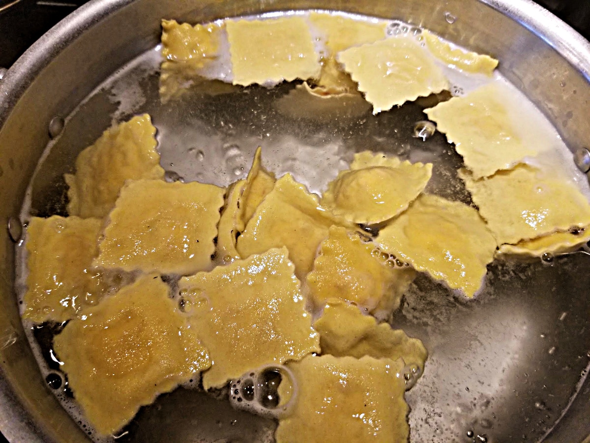 boil ravioli