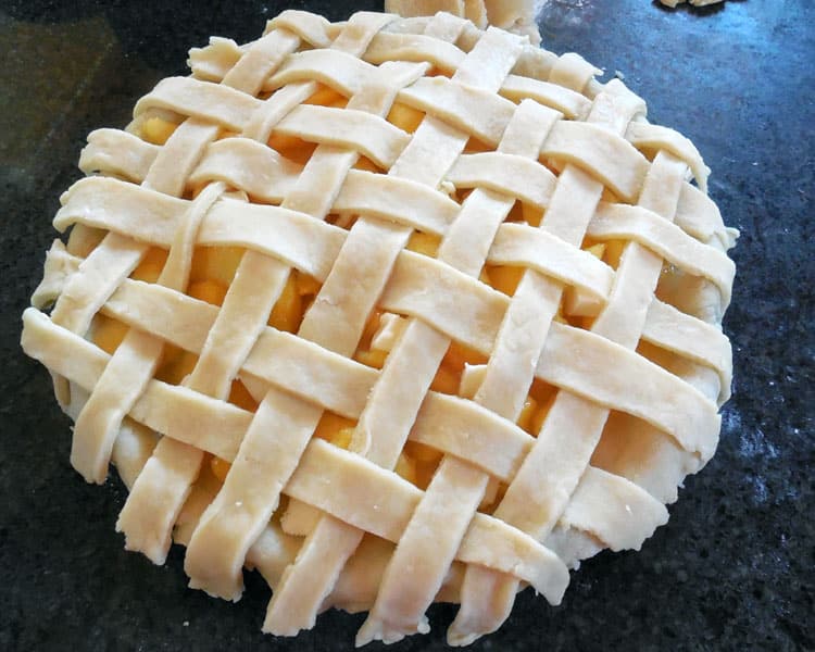 finish basketweave pie top