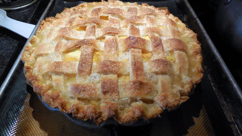 baked classic peach pie