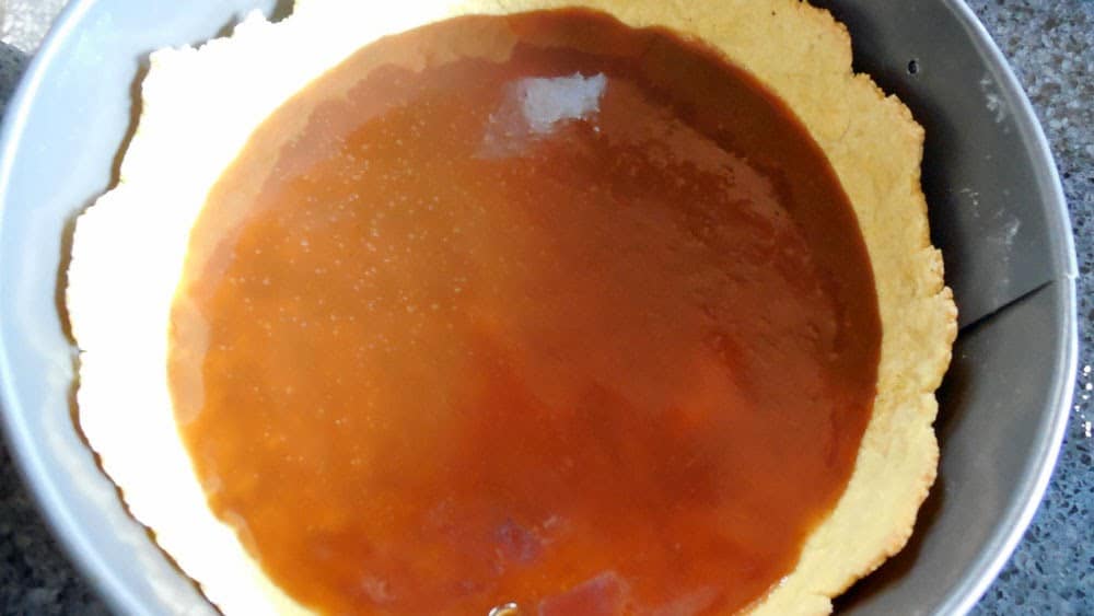 bourbon caramel pumpkin tart, pumpkin dessert, tart