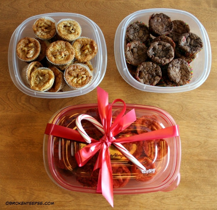 Rubbermaid TakeAlongs, Walmart, Share the Holiday, Giving the Gift of Thanks, Candy Cande Brownies, Pecan Pie Blondies, #ShareTheHoliday, #CollectiveBias, #AD