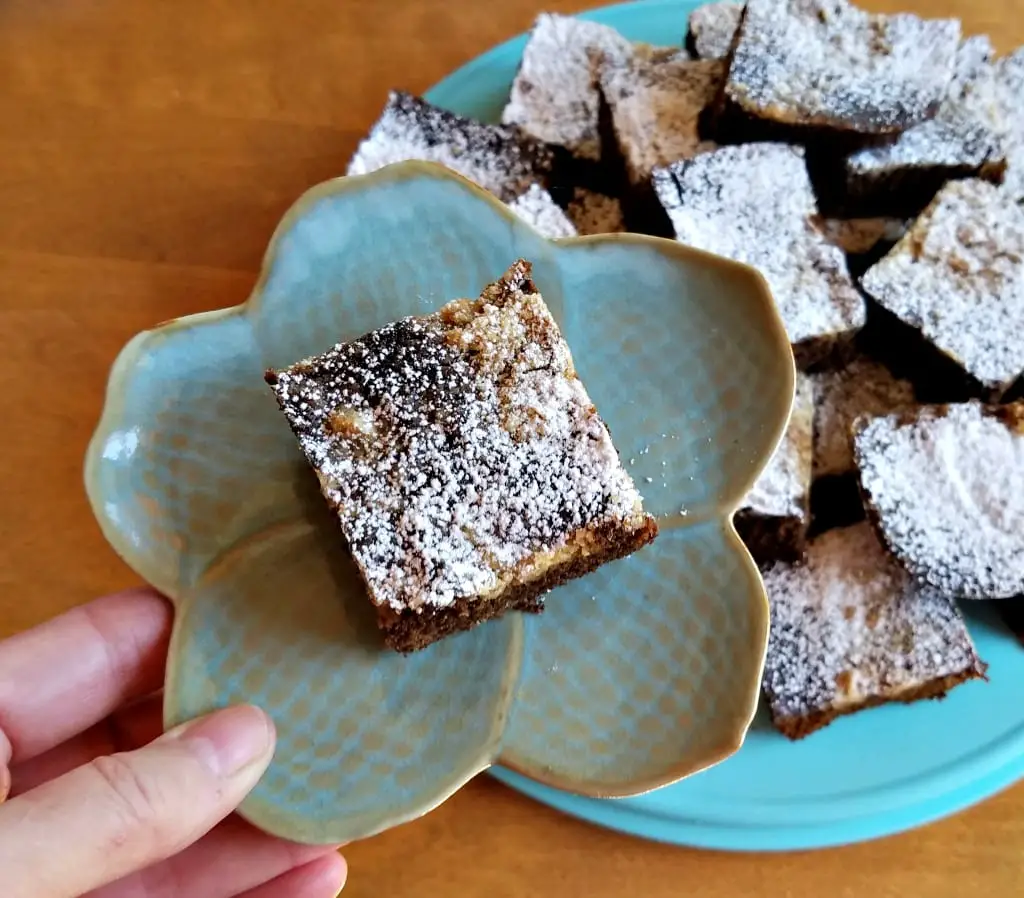 Shoofly Cake recipe, The Essential Amish Cookbook, AD