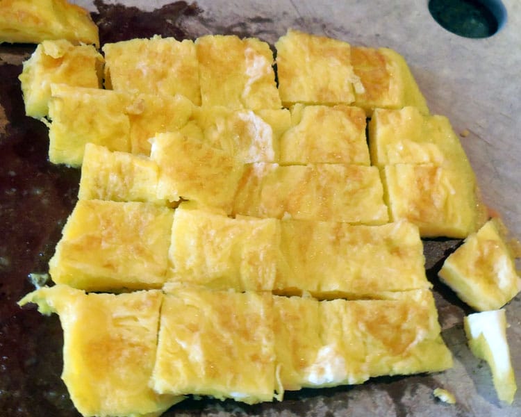 cut sweetened omelette